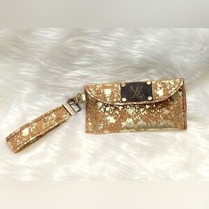 Hand Crafted Women’s Wristlet